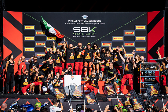 Success for Ducati: Race 1 to Bautista, Bulega WorldSSP champ