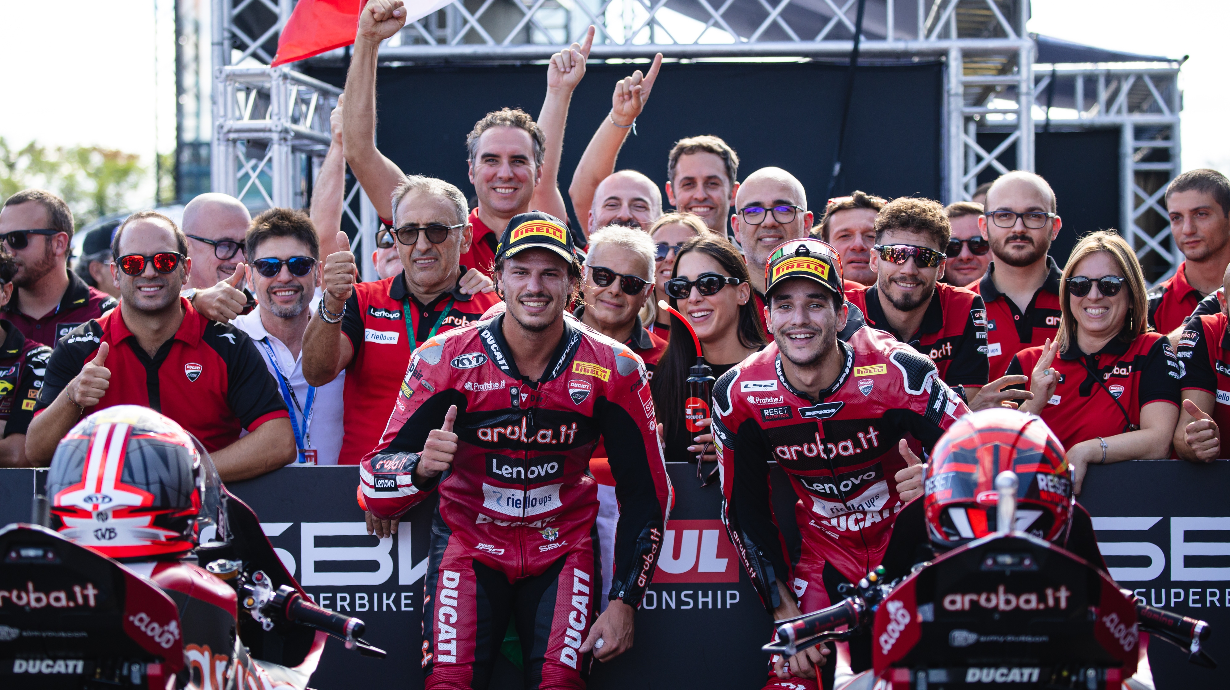 Record-breaking pole on Pirelli SCQ and Race 1 victory on SCX for Bulega