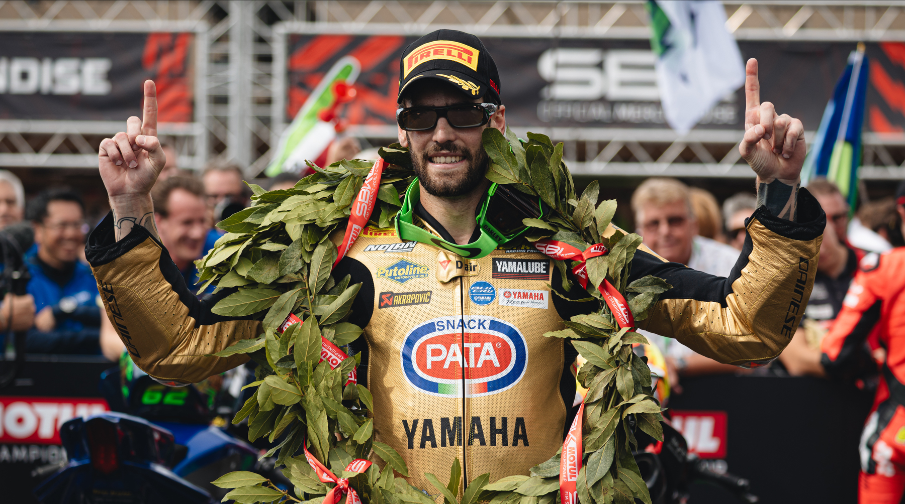 Manzi claims WorldSSP title, with the WorldSBK crown to be decided in Jerez