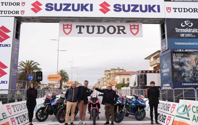 Suzuki celebra la pa