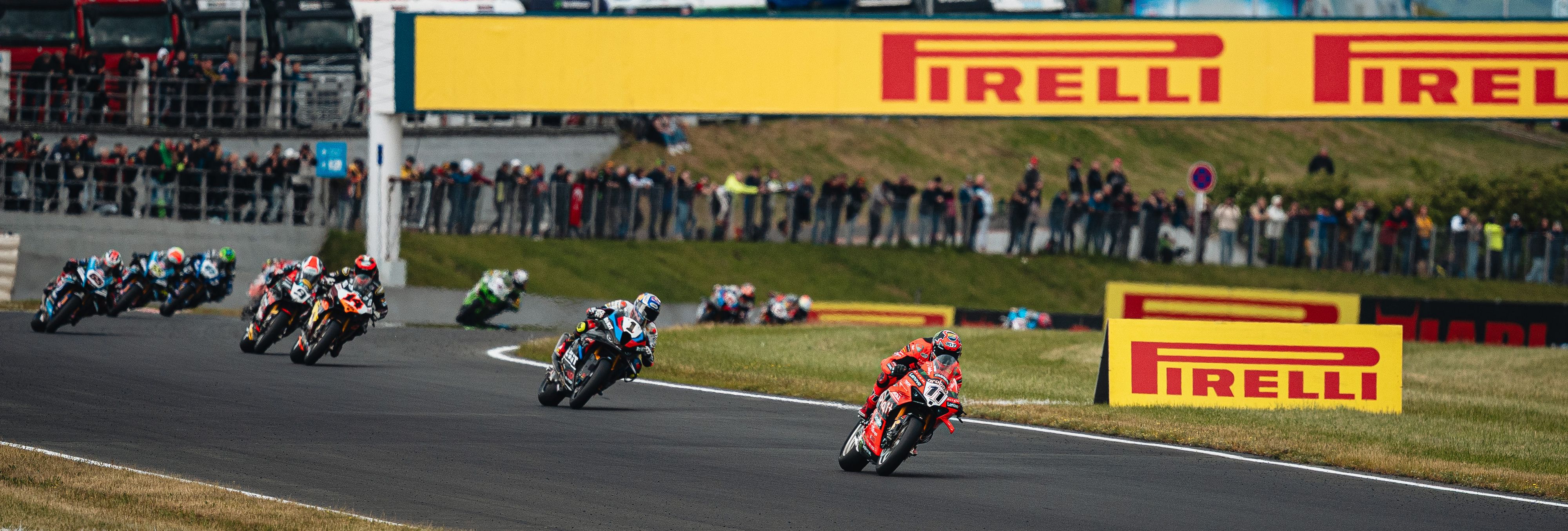 With Pirelli D0922 rear tyre, Razgatlioğlu and Bulega share the spoils at Most