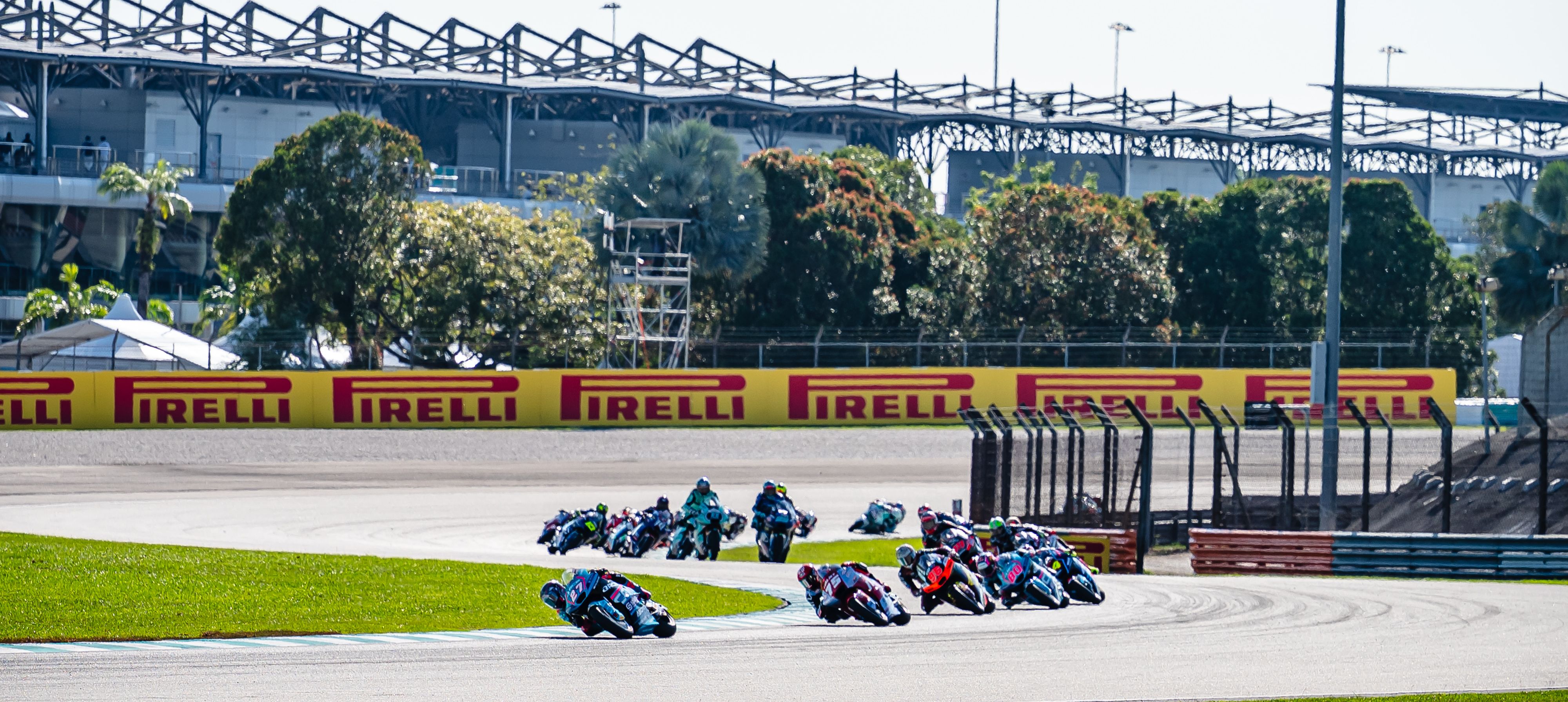 Dixon wins the Moto2™ race, Furusato takes home his first Moto3™ victory