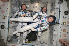 Samantha_Terry_and_Anton_in_Sokol_suit
