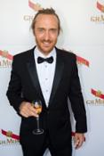 David_Guetta_with_Mumm_at_the_Melbourne_Cup_ (1)