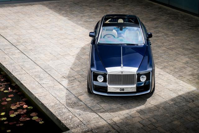 Coachbuilt Masterpiece 'Rolls-Royce Boat Tail' Makes Global Debut At Villa  D'este