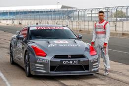 426207340 World first PlayStation controlled Nissan GT R achieves 130 mph run around