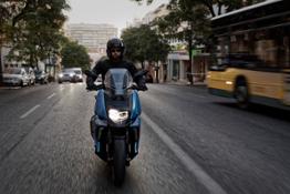 The new BMW C 400 X. Outdoor pictures