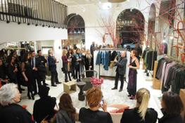 38  Caractere evento flagship store