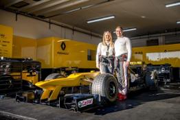 COUPLE ENGAGEMENT AT RENAULT SPORT FORMULA ONE IRACE EVENT 06h00 UK 211117 (6)