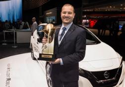 426224712 All-new Nissan LEAF named ‘ World Green Car of the Year’ 