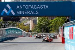 Race winner Jean-Eric Vergne leading the pack at the first-ever E-Prix in the Chilean capital last season - the Antofagasta M