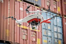 181026-Stocktaking-from-the-air-ŠKODA-AUTO-tests-autonomous-drone-in-logistics-1