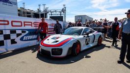 Image-Gallery The_935_on_the_track