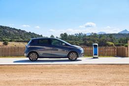 21231653 2019 - New Renault ZOE tests drive in Sardinia