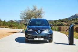 21231656 2019 - New Renault ZOE tests drive in Sardinia