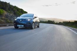 21231663 2019 - New Renault ZOE tests drive in Sardinia