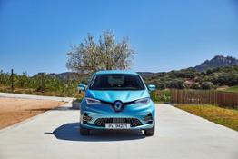 21231688 2019 - New Renault ZOE tests drive in Sardinia