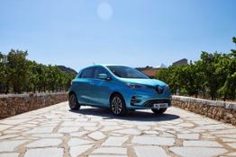 21231692 2019 - New Renault ZOE tests drive in Sardinia