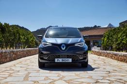 21231648 2019 - New Renault ZOE tests drive in Sardinia