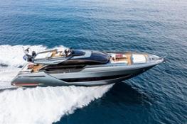 ferretti-group-to-premiere-five-models-at-cannes-yachting-festival 1