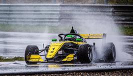 20200928 Martins leads the Formula Renault Eurocup 3