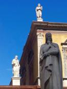 Statua di Dante di Ugo Zannoni 1865 Piazza dei Signori Verona DANIELA BERTASINI