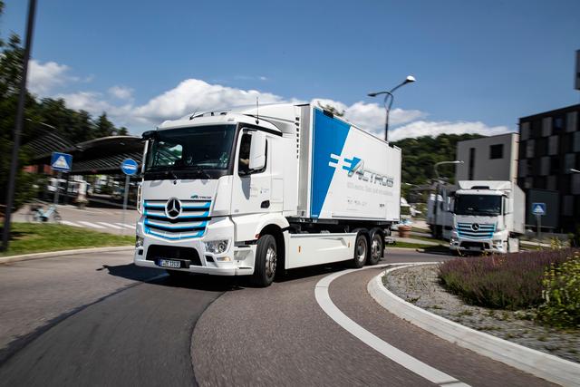 Mercedes-Benz Trucks annuncia una nuova era: il 30 giugno verrà presentato in anteprima mondiale l’eActros