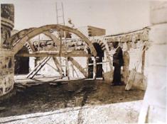 020. Raffaele de Vico in cantiere durante la costruzione del serbatoio d’acqua a Villa Borghese