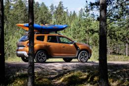 1-2021 - Story -  Kayaking through Lapland, a Duster adventure