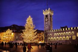 Piazza Duomo - Mercatino Natale Trento R. Magrone 1