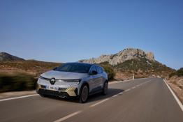 4-All-New Renault MEGANE E-TECH Electric - Iconic Version - Rafale Grey - Drive tests