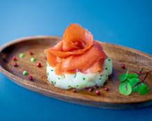 Ricetta Foodlab - Salmone selvaggio sockeye al naturale con patate al timo e vinagrette al pepe rosa