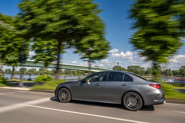 Mercedes-Maybach Haute Voiture S 680 Info