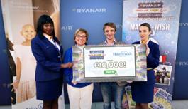 Pictured is Ryanair cabin crew Awa Khouma and Eleonora Egidi alongside Paola Bassino and Agostinho Moreira from Make-A-Wish I