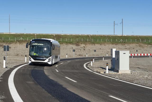 Iveco e Iveco Bus per “Arena del Futuro”: verso un sistema di mobilità a zero emissioni e wireless