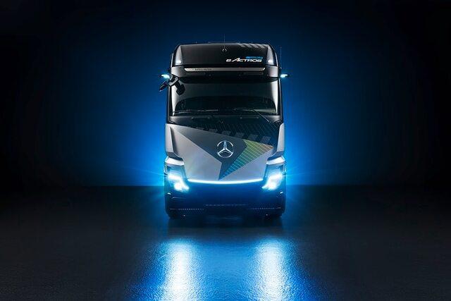 Charged for Tomorrow: all’IAA Transportation 2022 di Hannover, Mercedes-Benz Trucks presenta per la prima volta l’eActros LongHaul per il trasporto a lungo raggio