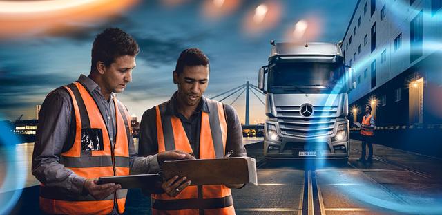 Elevato valore aggiunto per i gestori di flotte: Daimler Truck offre ai suoi Clienti soluzioni e servizi integrati, pensati su misura per ottimizzare l’uso del veicolo ed i total cost of ownership