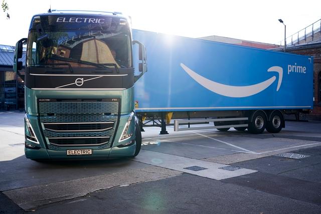 Volvo fornirà 20 camion elettrici per impieghi pesanti ad Amazon