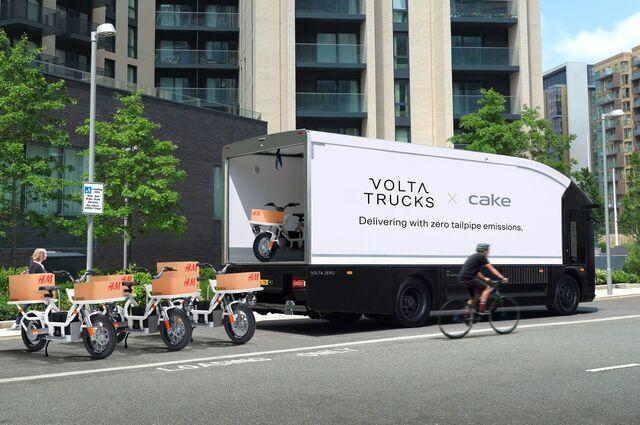 Volta Trucks e le motociclette elettriche Cake fanno squadra per creare un micro-hub mobile elettrico per le consegne dell'ultimo miglio