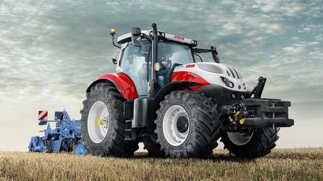 Upgrades for 2023 Steyr® expert CVT tractors boost productivity