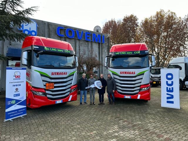 IVECO consegna due IVECO S-WAY LNG a MRZ Holding per il trasporto multimodale