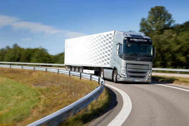 2022 - Anno record per Volvo Trucks - Volumi di vendita ai massimi storici e incremento delle quote di mercato in 41 paesi