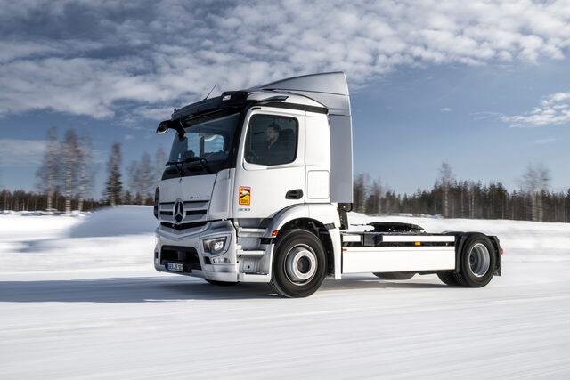 Alla prova nel freddo estremo, nel ghiaccio e nella neve: Mercedes-Benz Trucks testa in Finlandia i suoi truck elettrici