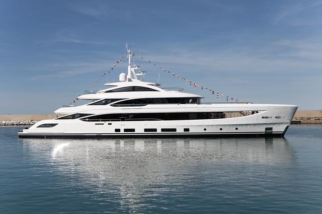 Yacht Calex • Benetti • 2022 • Photos & Video