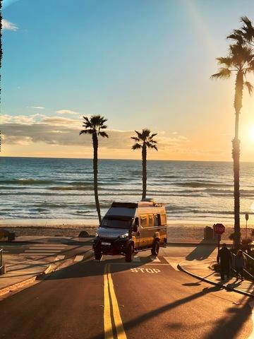 IVECO Daily Van Life Adventure, l'avventura continua nelle Americhe: la kiteboarder professionista Núria Gomà i Lleonart prosegue il viaggio a bordo del suo Daily 4x4