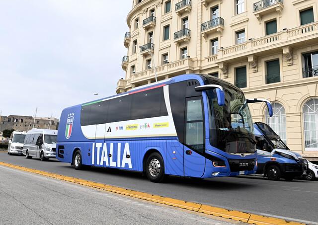 Breaking News MAN Truck & Bus Italia - “La Nazionale Italiana di calcio viaggia con MAN!”