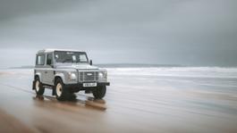 LAND ROVER CLASSIC DEFENDER WORKS V8 ISLAY EDITION 01 0