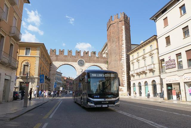 Un video celebra il “MAN Electric Tour”, da Verona a Lubiana nel segno della mobilità elettrica