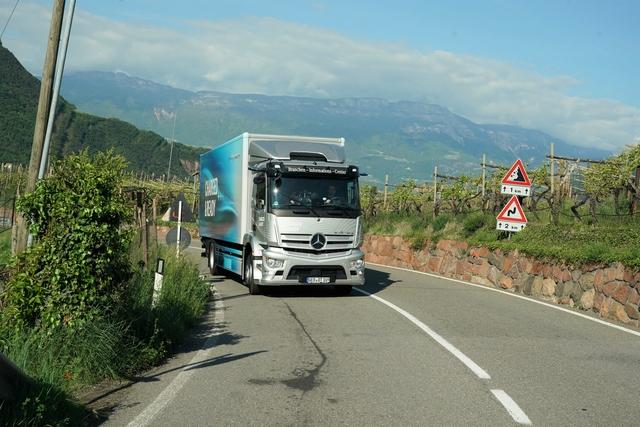 eActros- JOURN.e concluso con successo: i truck elettrici con la stella tornano allo stabilimento di Wörth dopo aver percorso più di 5.000 chilometri