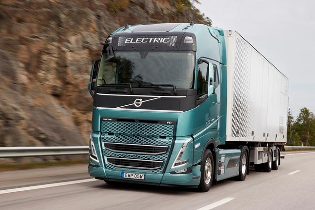 Volvo Trucks unveils first electric truck for use in New River Valley
